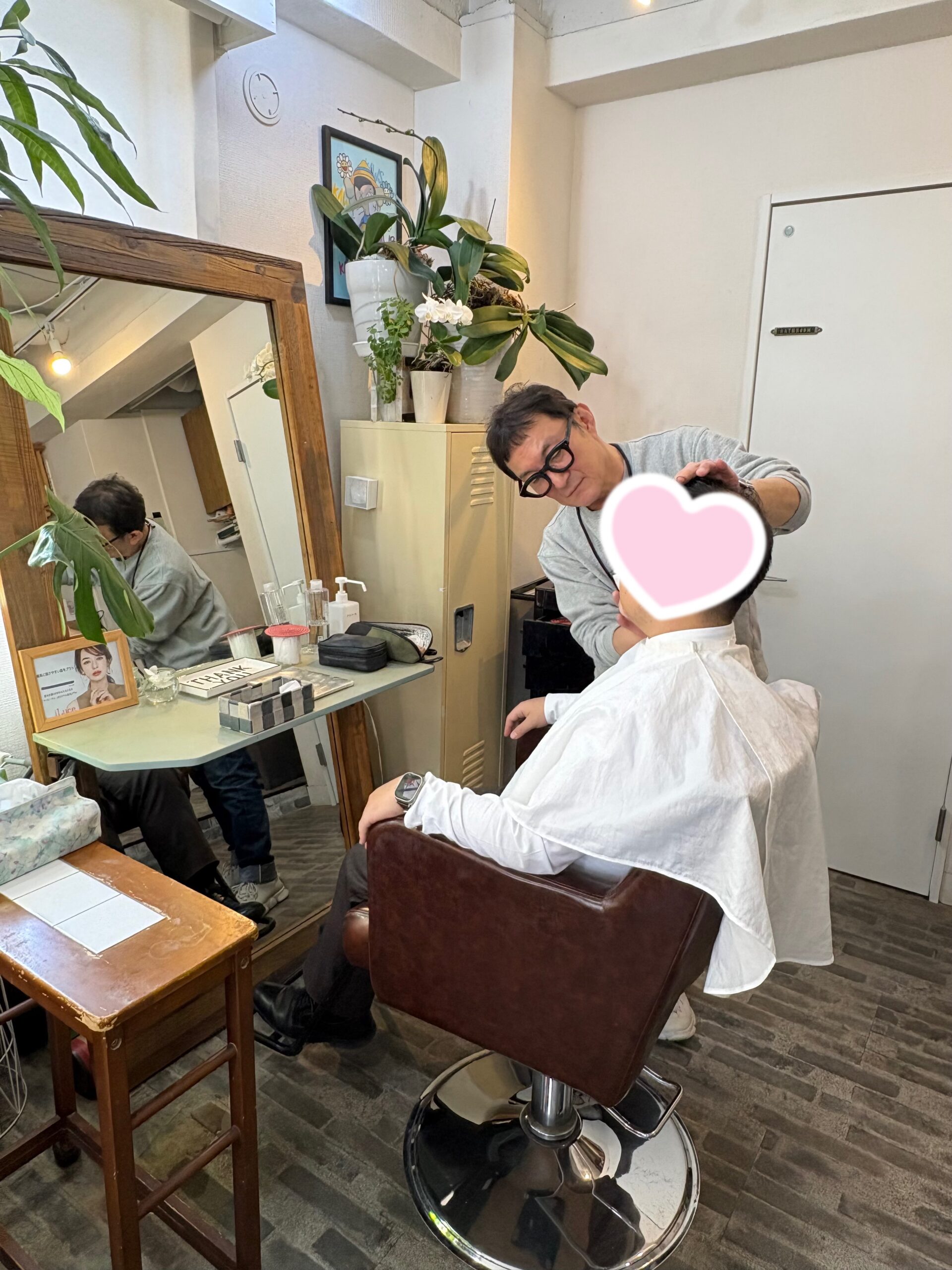 40代男性の婚活プロフィール写真のヘアセット風景